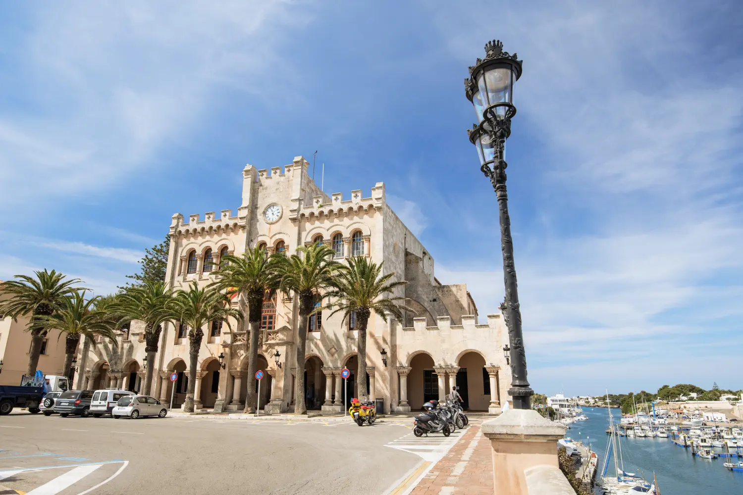 ciutadella stadthaus und hafen image